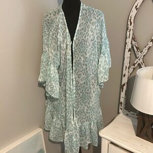 NWT Davi & Dani cardigan Medium   F